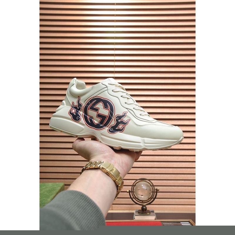 G*u*i casual shoes